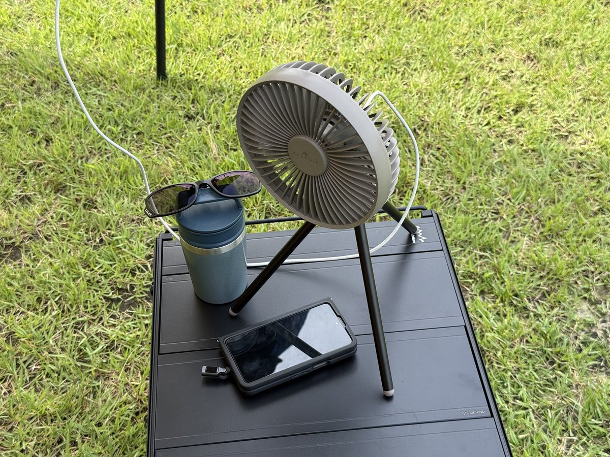 tie2's tweet photo. ソーラーパネルで給電出来る程度には日当たりがいい。 https://t.co/zOvRcKbeHN