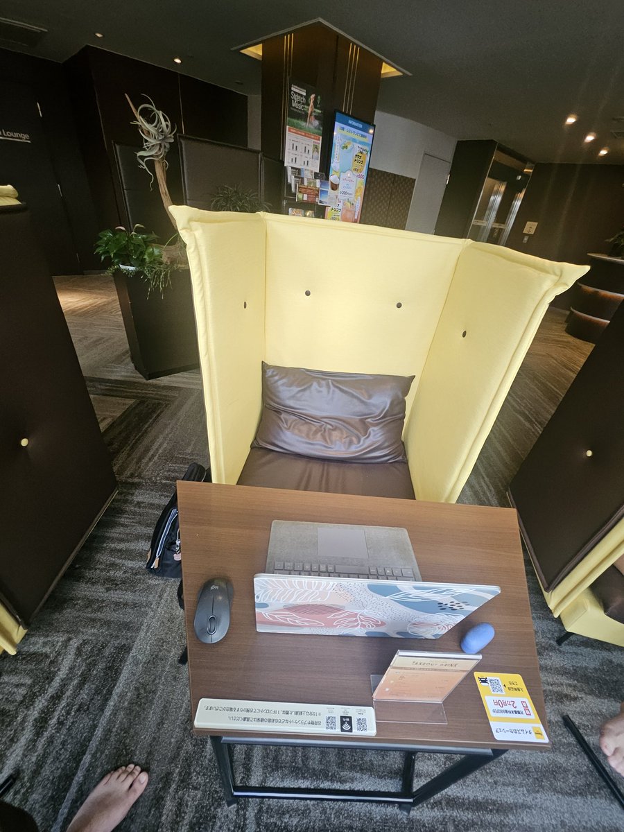 CEOsauna's tweet photo. 池袋のサウナ、タイムズスパレスタ

土日はアウフグースがある15時前はけっこう混みます。
早めの来店がお薦め。

今日は熱湯と水風呂、コワーキングスペースを利用。
一人用のブースは5席あり、けっこう集中できます。
もちろんコンセントもあり。

ゆったりと仕事をしたい方にお薦めのサウナです✨️

 #タイムズスパレスタ#サウナタイムパス