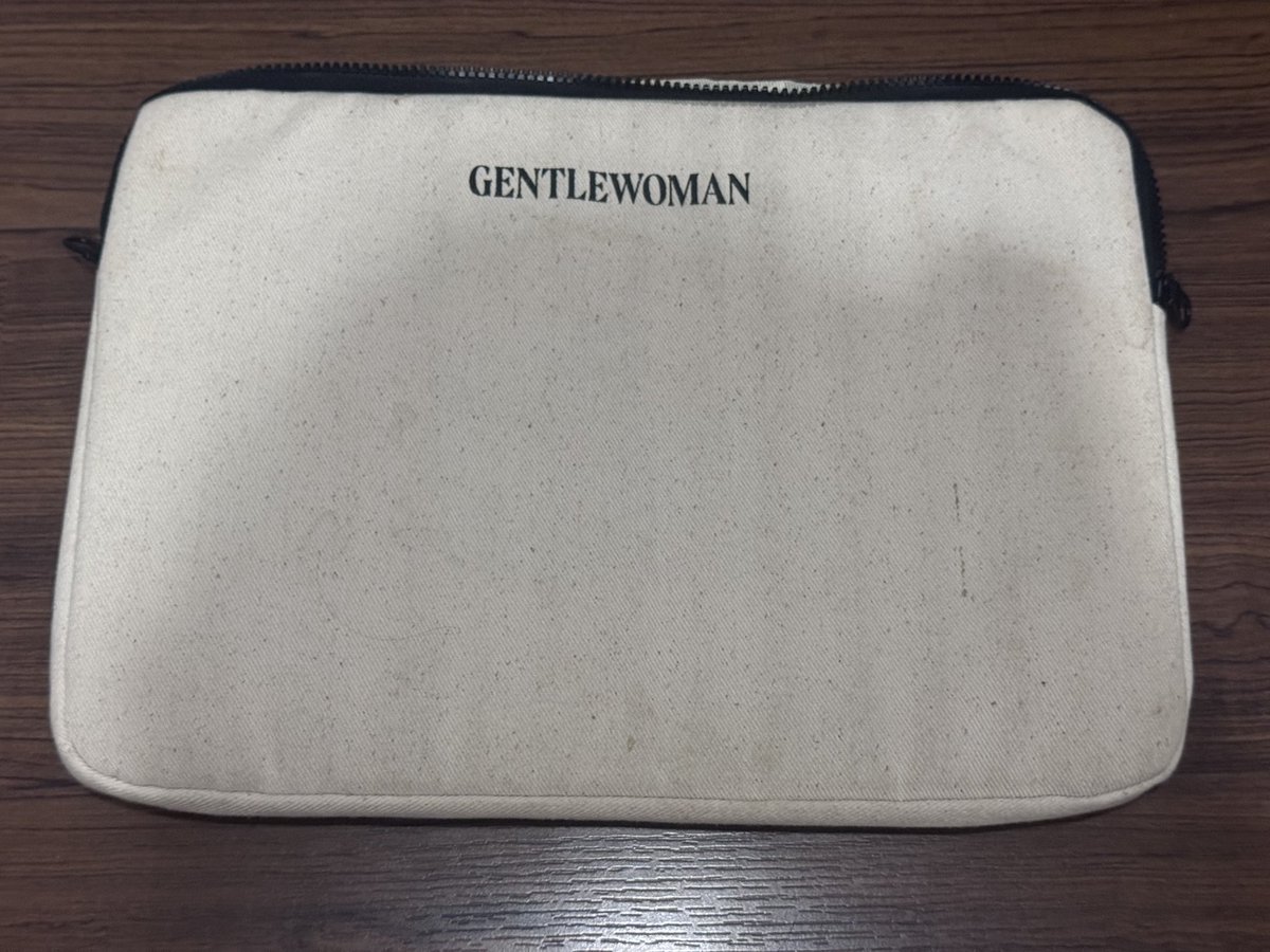 waitweekend_08's tweet photo. ส่งต่อกระเป๋า gentlewomen 13 นิ้ว
ตำหนิ รอยเปื้อนตามรูป มี3จุด
Price : 390รวมส่ง

#ส่งต่อgentlewomen #ส่งต่อกระเป๋า #ส่งต่อเสื้อผ้า #gentlewomen #ส่งต่อกระเป๋ามือสอง https://t.co/pnvveRoyel
