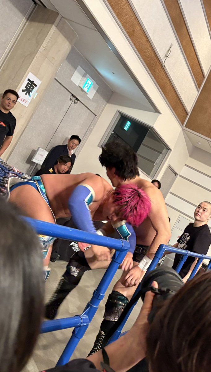 staff_eno's tweet photo. ビターーーーン

 #ajpw
 #横浜 https://t.co/ZjQjoF9vcf