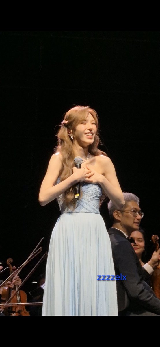 zzzzelx's tweet photo. 260710 #WendySMClassicsinSG
#WENDY #웬디

wendy looked soooo gorgeous :') so glad to be able to hear her live with an orchestra

if only security wasn't so strict TT https://t.co/STIlzXXfL2
