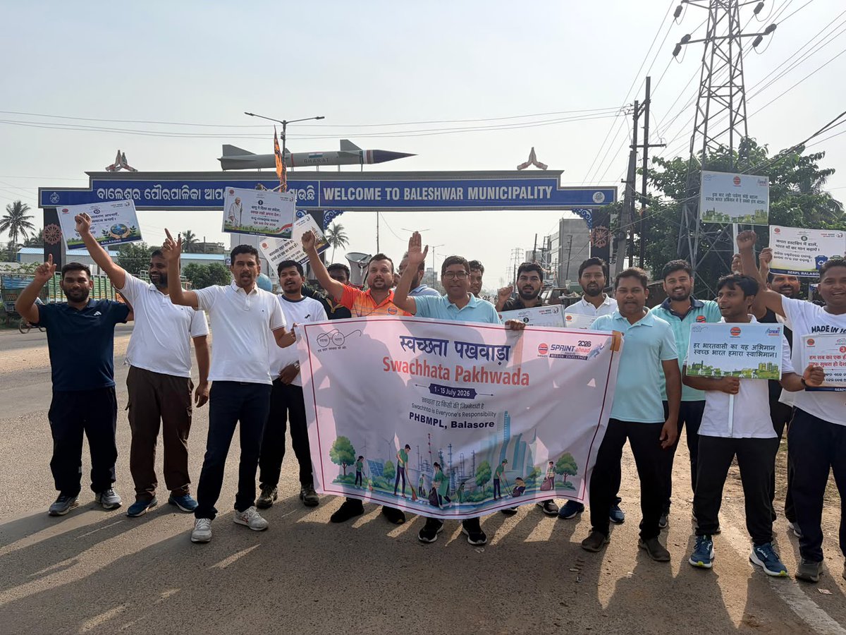 iocl_serpl's tweet photo. 🚶‍♂️♻️ Under #SwachhataPakhwada2026, SERPL Balasore organized a Swachhata Awareness Walkathon from ITI Chakka to Meghadambaru Chakka. Participants spread the message of cleanliness through slogans, creating awareness among the public.
@IndianOilcl
@IOCL_PLHO
@PetroleumMin https://t.co/okITTkOD79