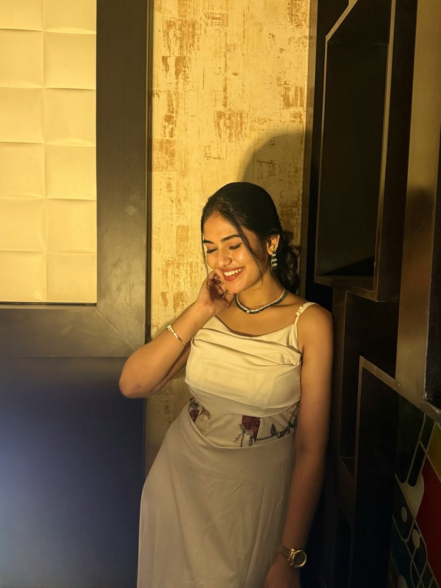 actresswoods's tweet photo. Gracy Thangavel 💛😘
#Gracy #GracyThangavel https://t.co/0SXAPKUYOS