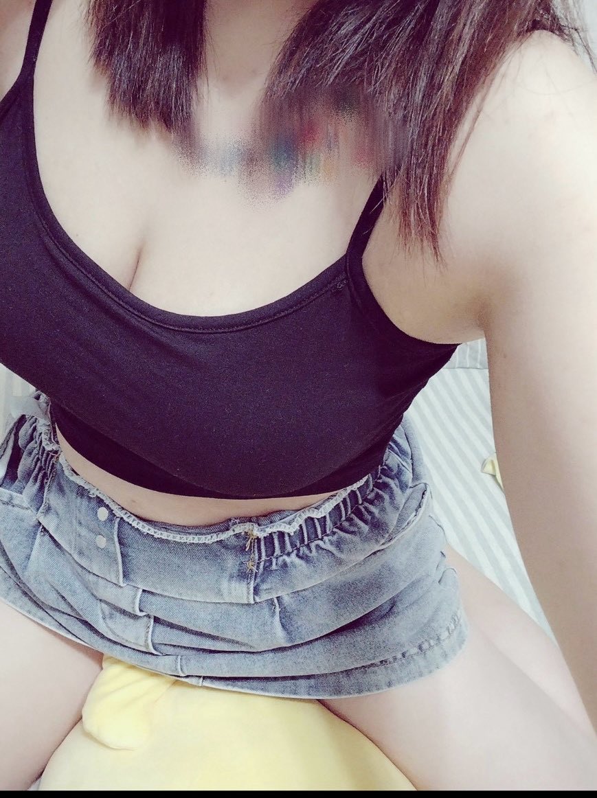 ninioppai's tweet photo. 新帳號想說來po點什麼，證明一下我們是真的🙈
主要想想找好相處、能互相開心玩樂的夫妻情侶一起玩❤️
帳號是共同經營的，歡迎來認識我們唷
#夫妻聯誼 #情侶交換  #情侶換不換 https://t.co/fno5jke6m3