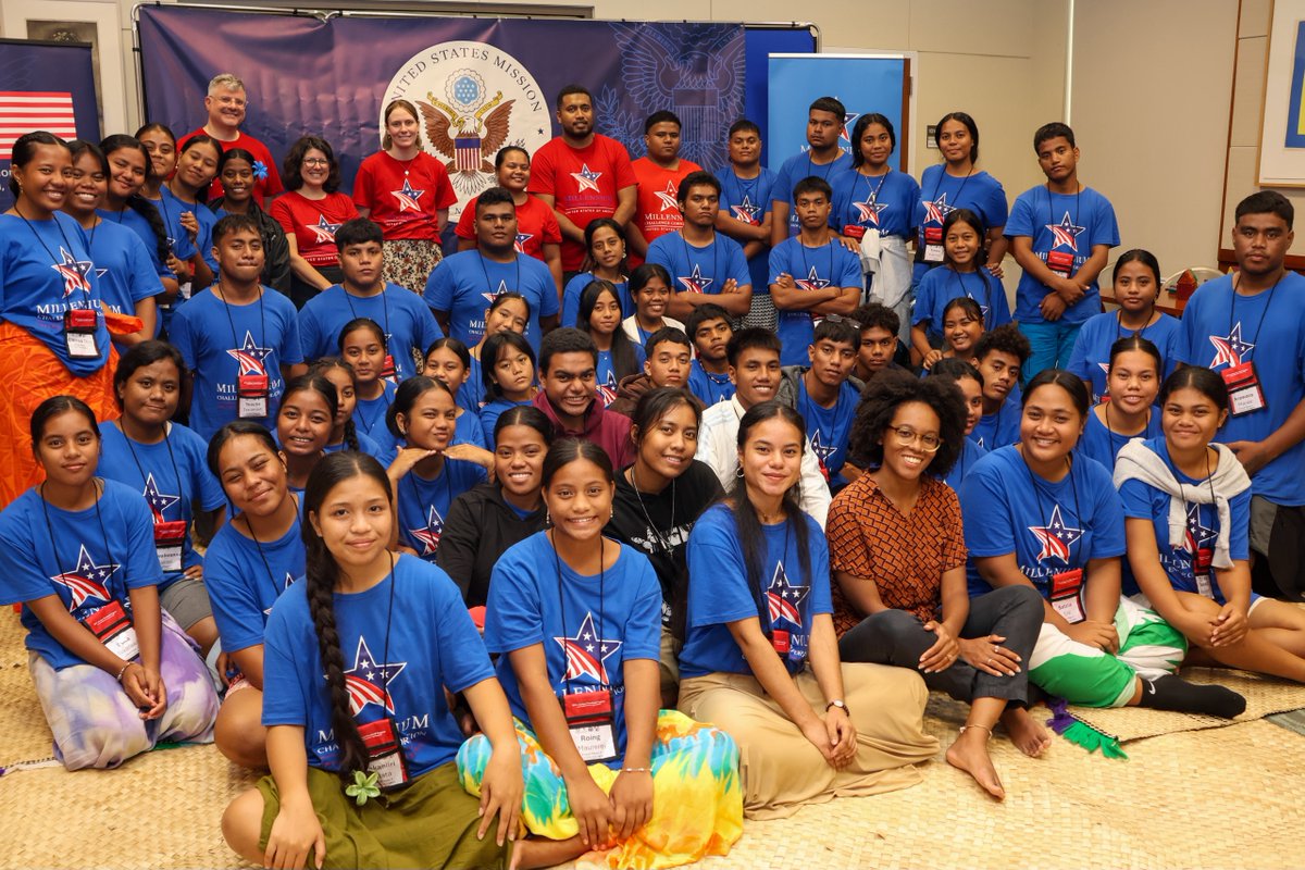 USEmbassySuva's tweet photo. 🇺🇸🇰🇮 As we celebrate 250 years of American independence and look forward to Kiribati’s upcoming Independence Day, we are proud to recognize the enduring U.S.–Kiribati partnership. Right now, around 100 I-Kiribati students are participating in a transformative four-week exchange across Colorado, Portland, and Seattle through the [@MCCgov Kiribati Threshold Program] UUTI program! Before their journey, they got a chance to speak with American officers at the U.S. Embassy in Suva to learn more about American culture and U.S.-Kiribati cooperation. Initiatives like UUTI represent a key milestone in our bilateral relationship, built on shared goals, mutual respect, and vibrant cultural exchange. 

🇺🇸🇰🇮 Ngkai ti bukamarua ara ka 250 n ririki n Inaomata Amerika ao n ingarakea ana kainaomata Kiribati ae e a uakaan, ti kakatonga n noorakin te reitaki ae teimatoa imarenan te U.S. ao Kiribati. N te aua aei, e kaan 100 ataein Kiribati aika a ira te transformative 4 week exchange i Colorado, Portland, ao Seattle rinanon te [MCC Kiribati Threshold Program] UUTI burokuraem! Imwain mwanangaia, e reke aia tai ni maroro ma ana aobitia Amerika n te U.S. Embassy i Suva n reiakinii riki aron ma katein Amerika ao te mwakuri n reitaki imarenan te U.S. ao Kiribati. Rabwata n aron UUTI a bon katerea kiingin te mwaneka rinanon te reitaki ae uaitera, ae e kateaki ni kouru aika ti tibwaia, te ikarinerine, n ikotaki ma mwakuri ni kaibibiti katei

#USwithKiribati