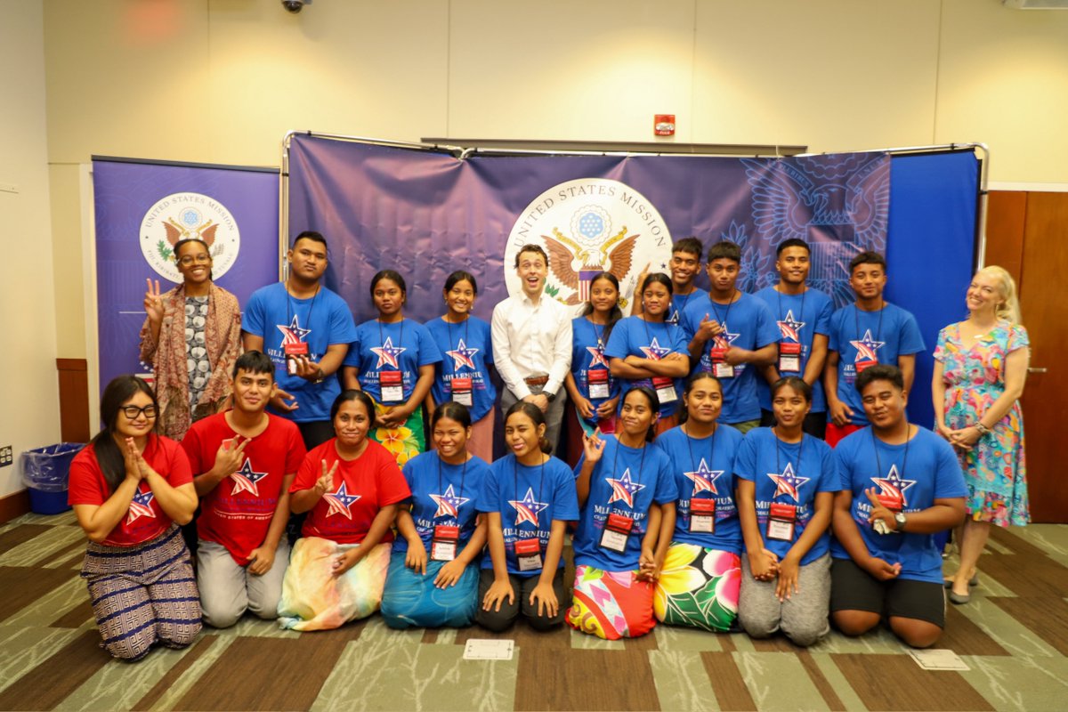 USEmbassySuva's tweet photo. 🇺🇸🇰🇮 As we celebrate 250 years of American independence and look forward to Kiribati’s upcoming Independence Day, we are proud to recognize the enduring U.S.–Kiribati partnership. Right now, around 100 I-Kiribati students are participating in a transformative four-week exchange across Colorado, Portland, and Seattle through the [@MCCgov Kiribati Threshold Program] UUTI program! Before their journey, they got a chance to speak with American officers at the U.S. Embassy in Suva to learn more about American culture and U.S.-Kiribati cooperation. Initiatives like UUTI represent a key milestone in our bilateral relationship, built on shared goals, mutual respect, and vibrant cultural exchange. 

🇺🇸🇰🇮 Ngkai ti bukamarua ara ka 250 n ririki n Inaomata Amerika ao n ingarakea ana kainaomata Kiribati ae e a uakaan, ti kakatonga n noorakin te reitaki ae teimatoa imarenan te U.S. ao Kiribati. N te aua aei, e kaan 100 ataein Kiribati aika a ira te transformative 4 week exchange i Colorado, Portland, ao Seattle rinanon te [MCC Kiribati Threshold Program] UUTI burokuraem! Imwain mwanangaia, e reke aia tai ni maroro ma ana aobitia Amerika n te U.S. Embassy i Suva n reiakinii riki aron ma katein Amerika ao te mwakuri n reitaki imarenan te U.S. ao Kiribati. Rabwata n aron UUTI a bon katerea kiingin te mwaneka rinanon te reitaki ae uaitera, ae e kateaki ni kouru aika ti tibwaia, te ikarinerine, n ikotaki ma mwakuri ni kaibibiti katei

#USwithKiribati