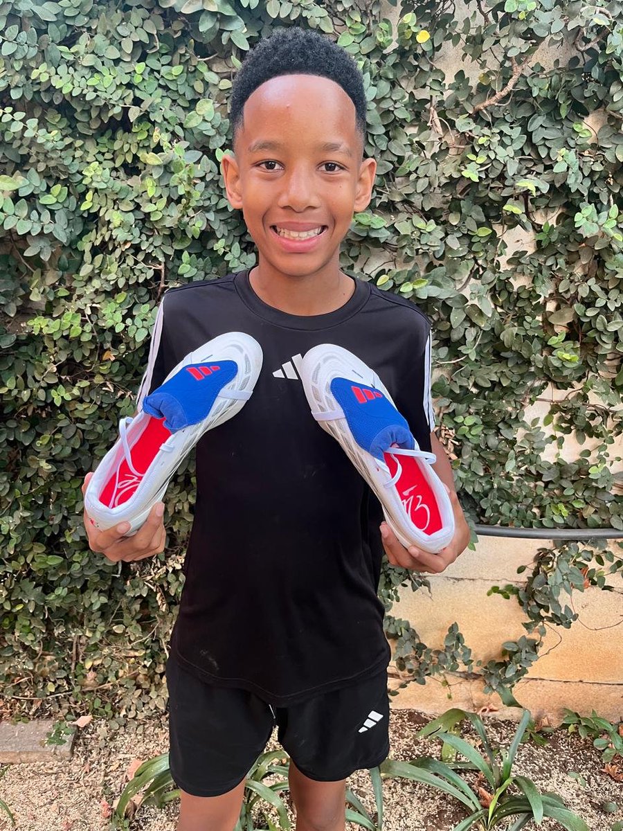 Clinton14God's tweet photo. @adidasfootball @adidasUK @adidasfootball @adidasZA Please come and fetch your Global Ambassador 🙏 https://t.co/ENmQ2HIyn8