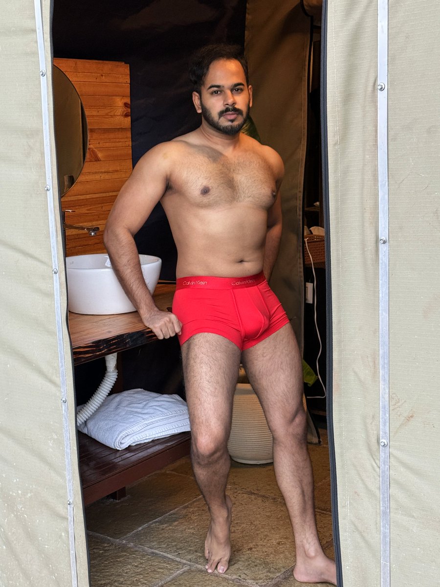 Exclusivelad's tweet photo. Red hot - Thick thighs 🔥

Repost more for support me in X 

.
.
.
#gymbody #hunk #malemodel #meninunderwear #chestday #legs #thick https://t.co/ERsLx19iqE