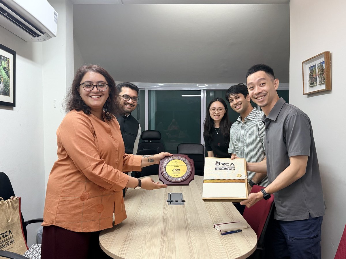 ORCA_India's tweet photo. An @ORCA_India delegation, led by Director Ms. @eerishika and Senior RA @bhole_omkar, was in #Singapore last week for a series of high-level engagements with leading think tanks, universities, and regional stakeholders ranging from @hdcentre, Carnegie China, @ISASNus and others. Conversations focused on Singapore's outlook on #India-#China relations, #India-#ASEAN relations, and evolving regional dynamics, promoting stronger research and institutional partnerships through informed policy dialogue between India and Southeast Asia. 

🔗https://t.co/xdNodIXS4a