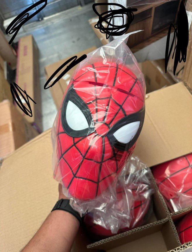 SpiderManMedia_'s tweet photo. Closer look at the #SpiderManBrandNewDay popcorn buckets 🍿

Via @SukunaONFN2 📸 https://t.co/fs3yo9HHAb