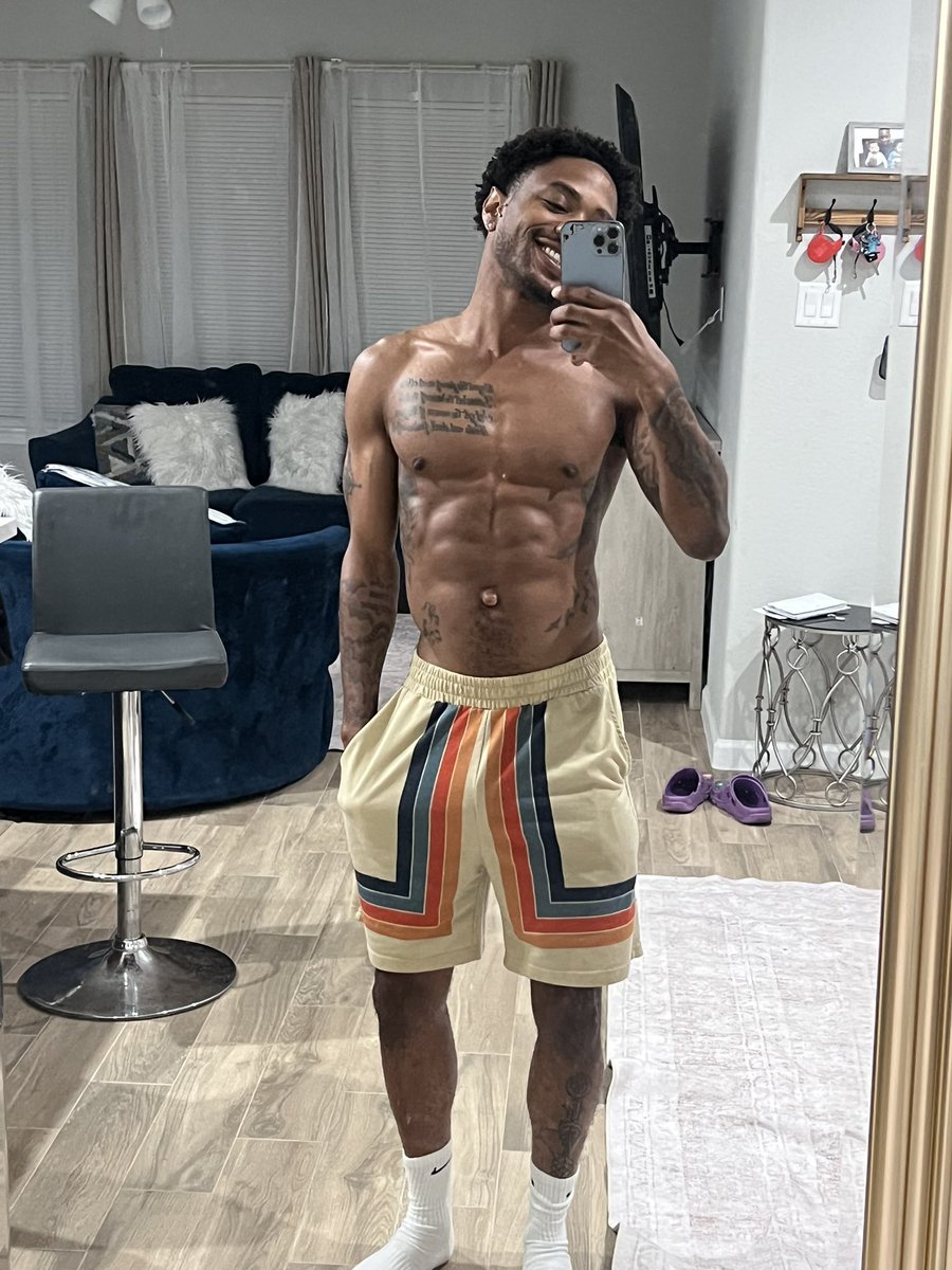 Dominique tweet media