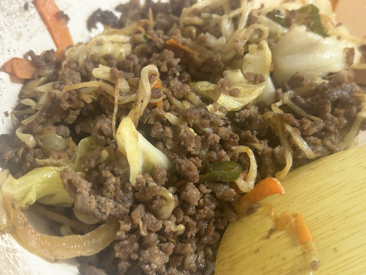 meruicchi's tweet photo. 野菜はどこ？🤣 https://t.co/cRD4FS4rbA