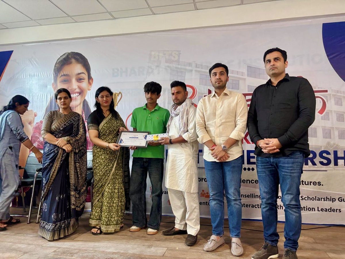 bitssonepat's tweet photo. 🏆 Celebrating Merit. Creating Memories. Shaping Futures. ✨

Glimpses from Utkarsh 2K26 – Merit &amp; Mentorship

📍 BITS Sonipat https://t.co/SLkmKeQJCv