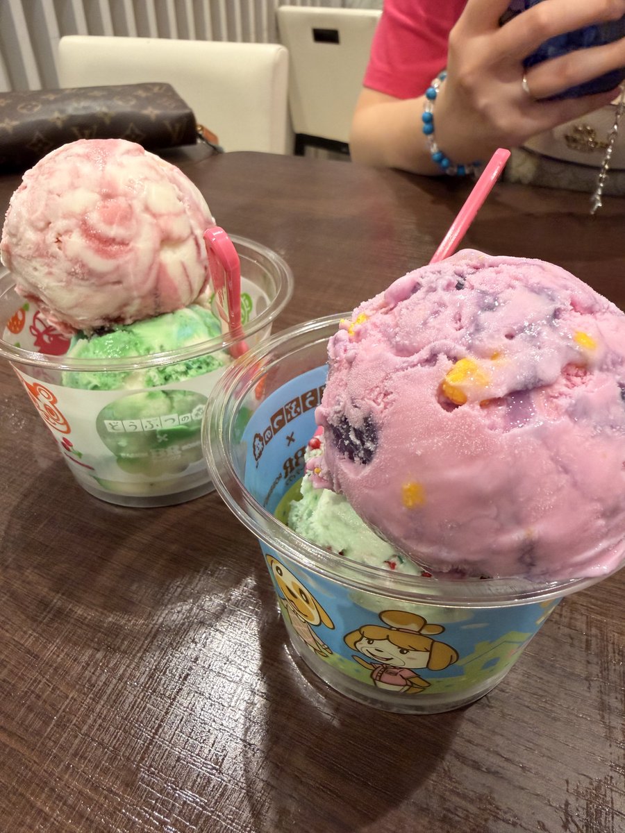 moritaeiji411's tweet photo. 31歳のサーティワン🤤 https://t.co/3tQV8r95Xp