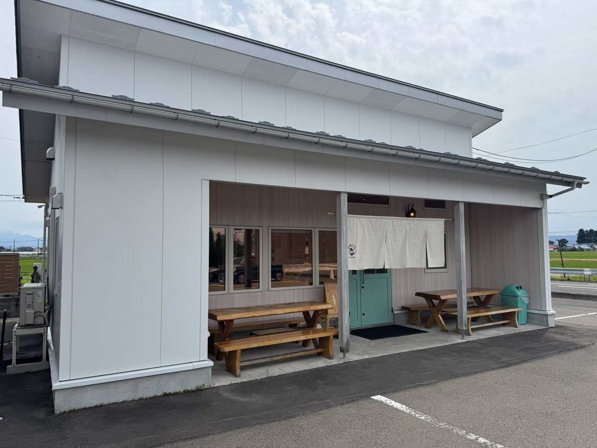 tklunch's tweet photo. 今日も暑い🫠

なので猪苗代で少しドローンを飛ばして遊び
強清水で、ざるそばを食べて
デザートは、ジェラート🍨

満喫。
どれ、動画PCに取り込んで編集して遊ぼうかな🫣 https://t.co/HbYLdy5I4H