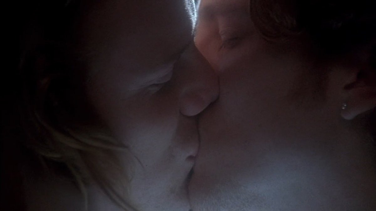 _rodrigob's tweet photo. Edward II (1991) dir. Derek Jarman https://t.co/TSgZF5yYi1