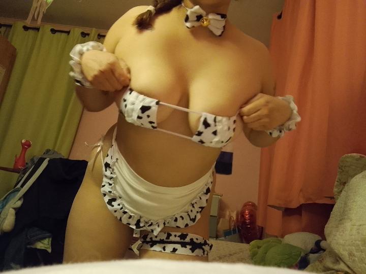GYAL__PRINCESS's tweet photo. new acc !!  ૮ ྀིᴗ͈ . ᴗ͈ ྀིა
no soy nueva en #nsfwtwt !
- brat / sub
- esp / eng
- bi (+mujeres)
- NO me gusta que me traten de perra / puta (bloq!!) 
↻+♡ ? ㅤ♡ྀི ₊ https://t.co/3otsgQ30vm