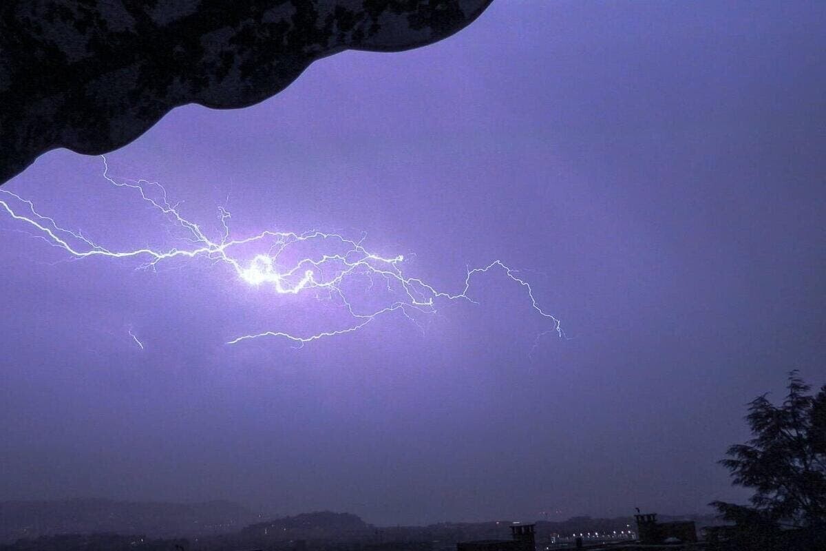 Var_Matin's tweet photo. La météo s’annonce perturbée ce samedi 11 juillet dans le Var et les Alpes-Maritimes.
👉 https://t.co/3WUbKDj8my https://t.co/eQqwabojA1