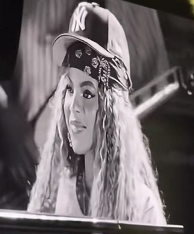 abeylha's tweet photo. Beyoncé 2000                        Blue Ivy 2026 https://t.co/61hDrC1Fas
