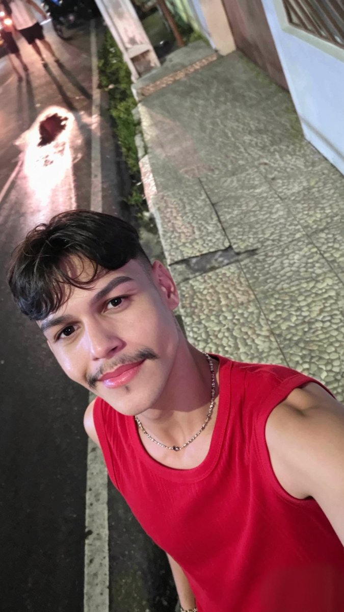 Ricksombra5's tweet photo. Hoje é meu aniversário, e Deus me concedeu mais um ano de vida para realizar sonhos e registrar momentos inesquecíveis. Parabéns para mim! 😍🫴❤️🎂 https://t.co/rCG6EVen17