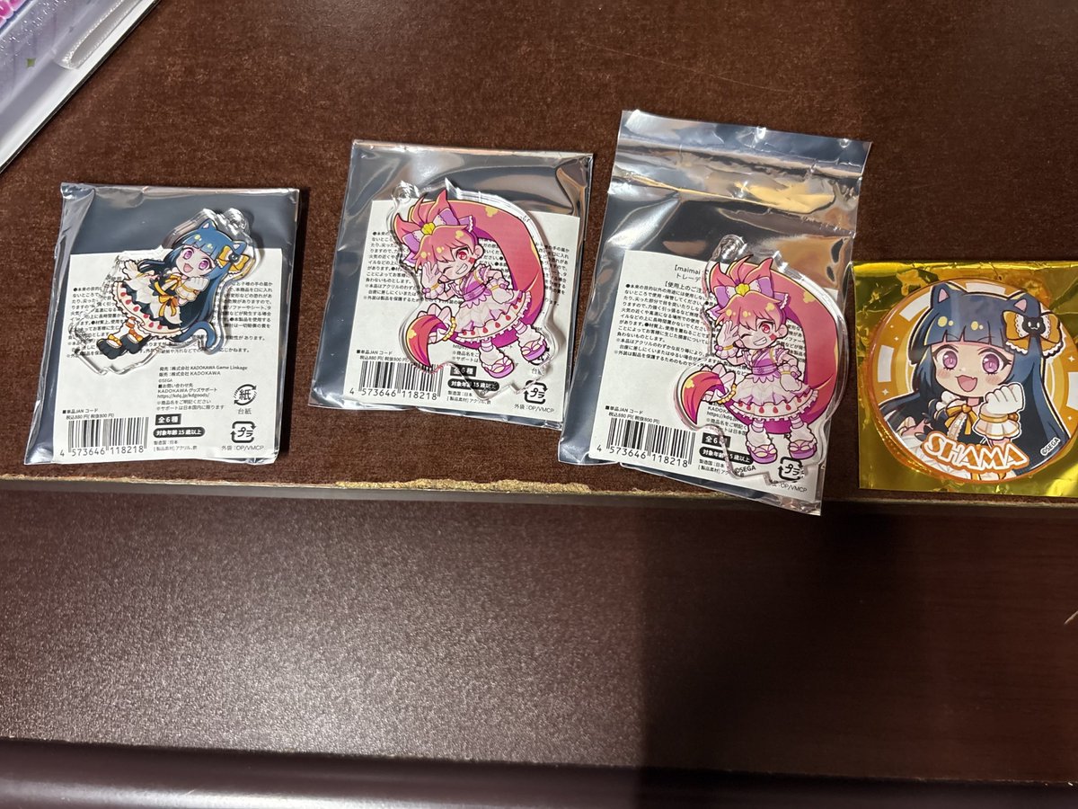 maimai_salt's tweet photo. maimai 交換募集
譲)
アクスタ : 乙姫5　しゃま2　みるく1
缶バッジ : しゃま2　乙姫 2

求 ) 両種 ソルト , ラズ (ソルト優先)

(画像にはないですが友人に協力してもらってセット購入してます🙇‍♂️) https://t.co/F5rcTKsuI3