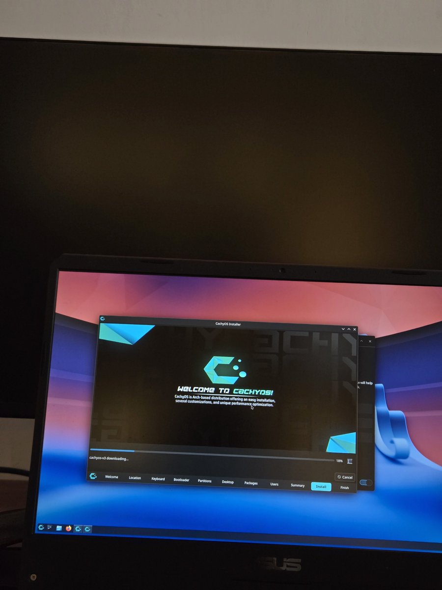 scaptera_'s tweet photo. In a life where distro hopping won't break my dev flow always. This is the life I'd have chosen https://t.co/gTcGD4E7Oa