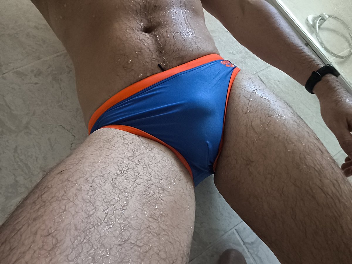 speedobulges's tweet photo. Speedos Lad: The Wet Collection 😛
RTs = we want more wet pics of you in different trunks #speedos #gaybulge #speedofetish https://t.co/cSrjhC0YVz