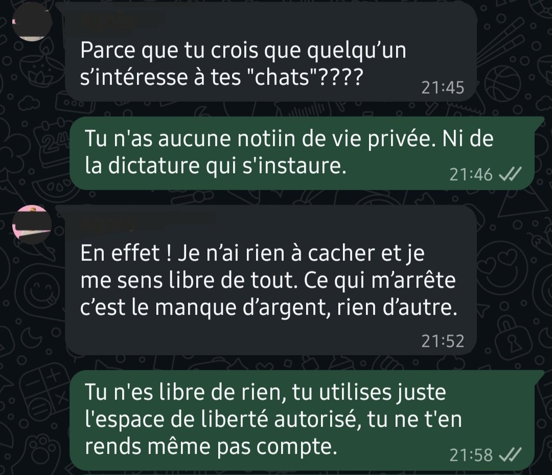 salitribule's tweet photo. Le weekend en famille va être long😂:
Ma frangine, 62 ans, Sciences Po Paris, parisienne, macroniste. https://t.co/O9KrvIxkq1