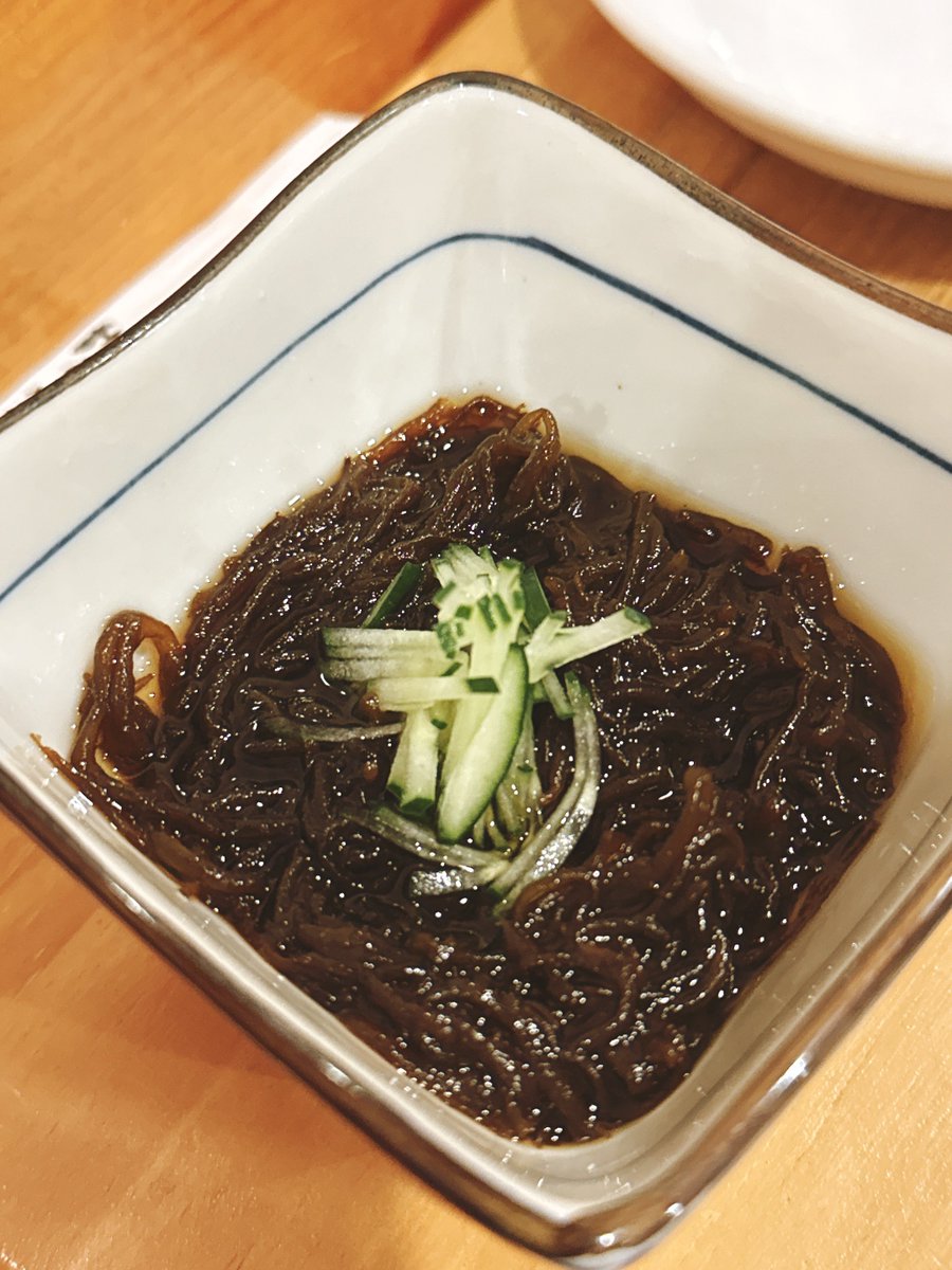hamaanu's tweet photo. ももさくのもずく酢、マグロブツ、鯛かぶと焼き https://t.co/vsy2x2QS2U