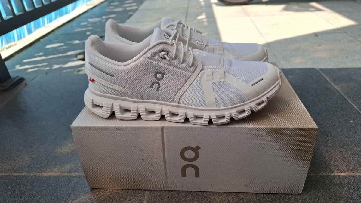 154centimeters's tweet photo. Dijual Sepatu On Cloud 6 White untuk wanita ukuran 38.5
Full dengan kardus
Baru dipakai 2x, dijual karena kekecilan
Cocok? DM
Bisa COD area solo

WTB sepatu On Cloud
#wtb #wts #oncloud #oncloud6 https://t.co/CazHXKp8C6