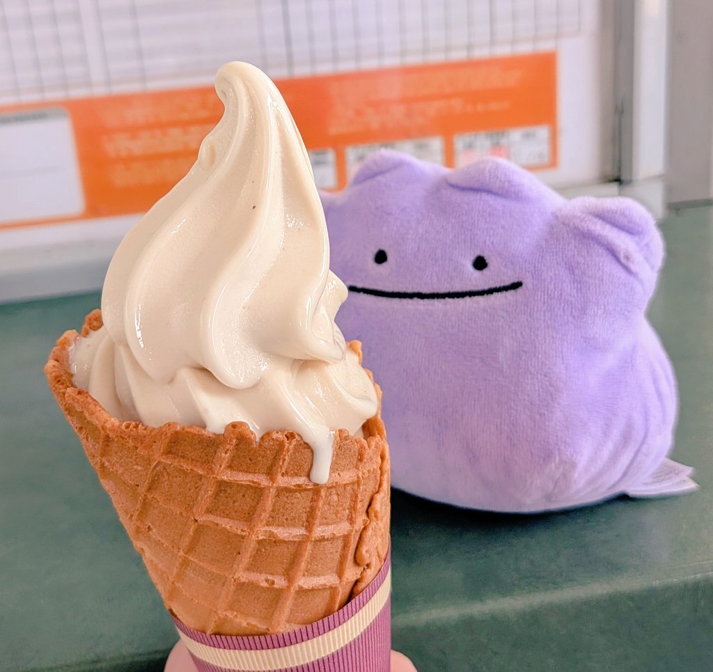 tsukimi_yashiki's tweet photo. SA, PAのご当地ソフトクリーム🍦
いちご、おいも、ブルーベリー！ https://t.co/ZzPOM75WRX