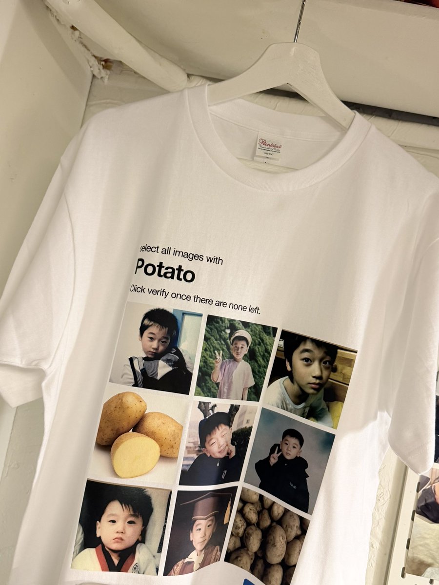 weebbasi's tweet photo. Choi San is a potato AND I NEED THAT SHIRTTTTTT 😭🥹💜🥔

📍 [ P o t a t o / D a y s ]
🪏 until 12(Sun)
🪏 PM 12:00 ~ 7:00
🪏 Hightown Seoul

#감자일수_산과머니 💜🥔 @june15YS https://t.co/UEn4YjTj63