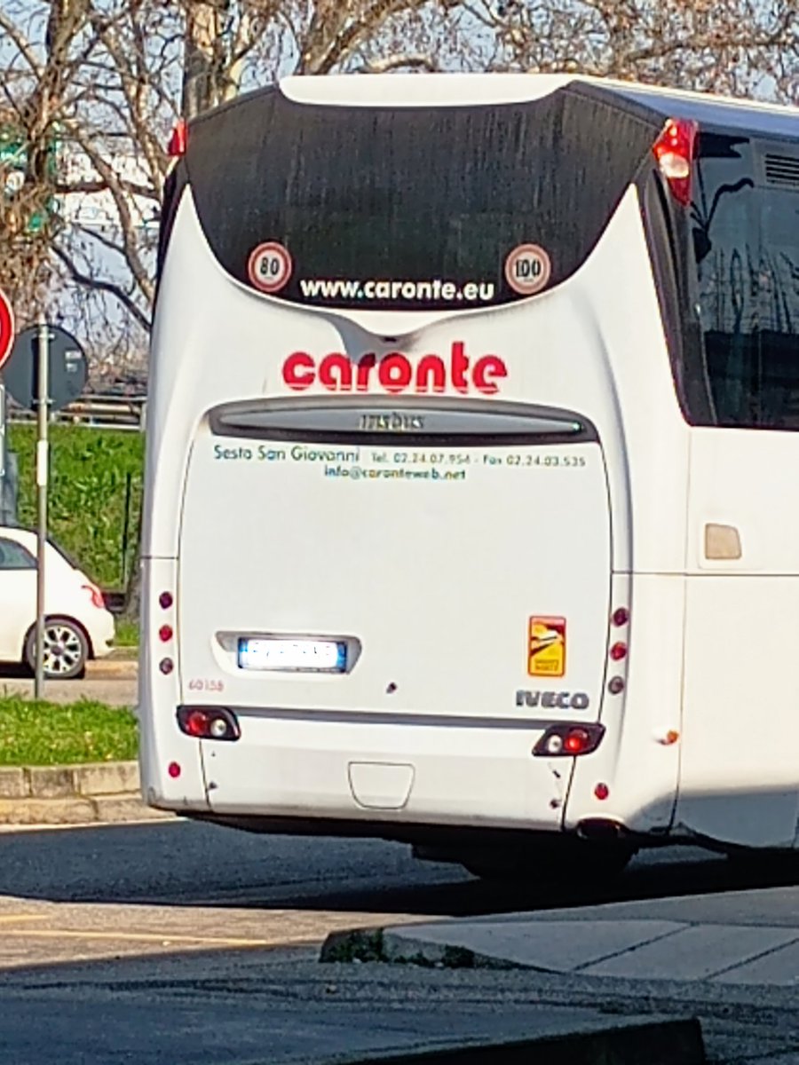 pserafini's tweet photo. O humor italiano https://t.co/GQhR0JEZTA
