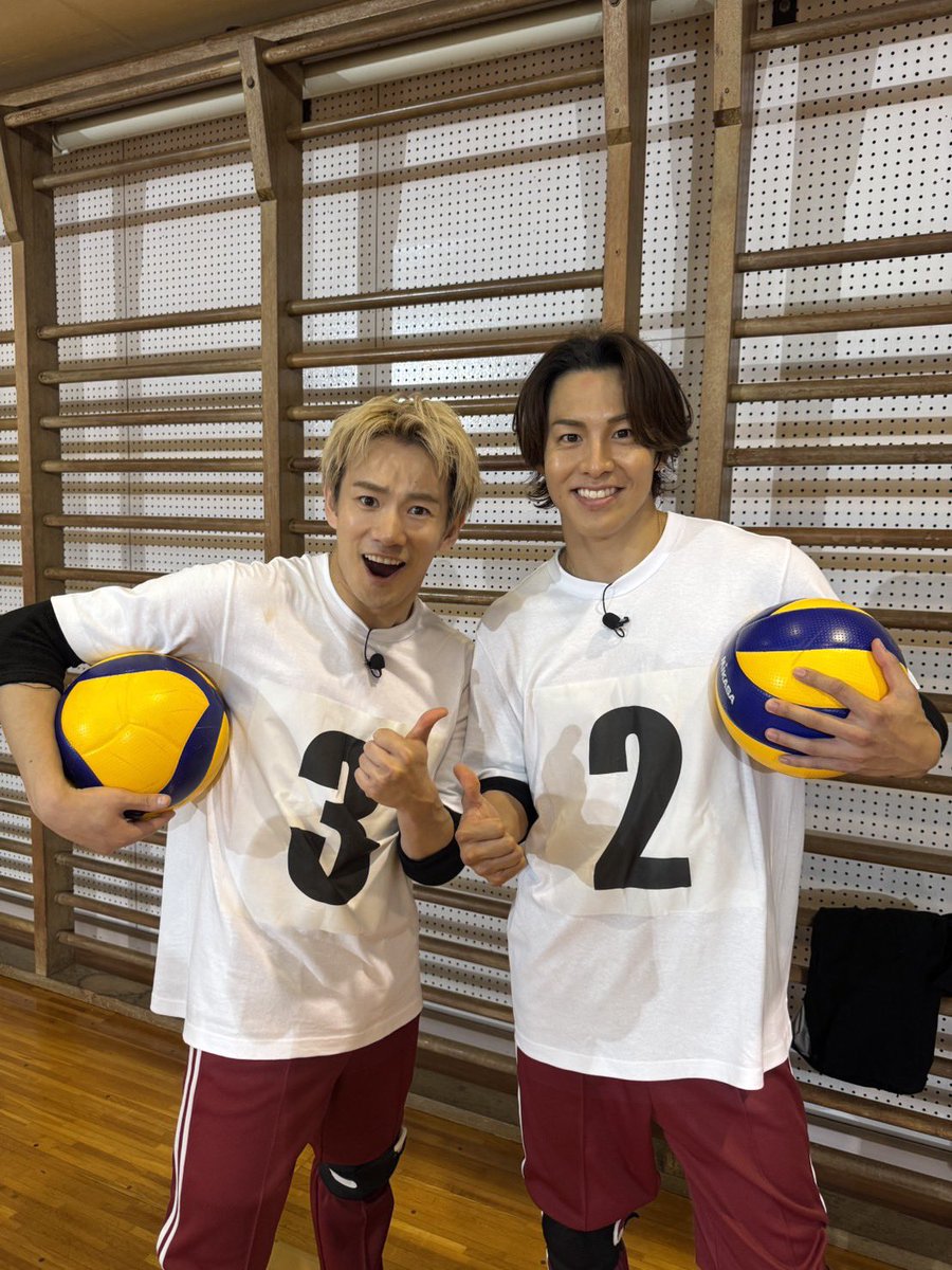 therampagefext's tweet photo. ＼今夜20:54~放送📣／

TBS「#いくらかわかる金？」

#RIKU #浦川翔平 が出演いたします💰

プロのバレーボール選手のアタックから逃げ切って、賞金をいくら稼げるか！？🏐

ぜひご覧ください❤️‍🔥

📲TVerリアルタイム配信
https://t.co/59M9g1o58G

@wakarukane_tbs
#THERAMPAGE @RIKU1994810 @ura_river_