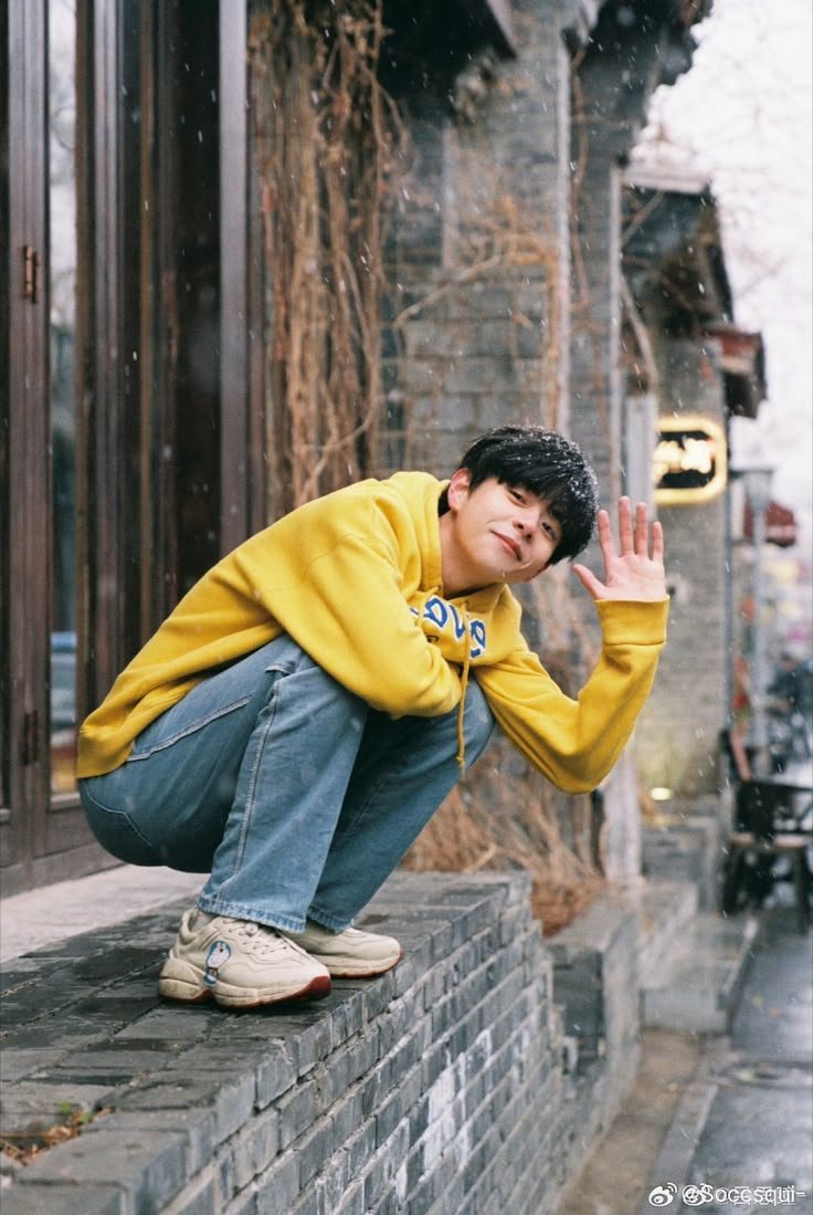 BantalKecil_'s tweet photo. Yg baju kuning jgn sampe lepas 🤭 https://t.co/L4Tjk3AlRJ