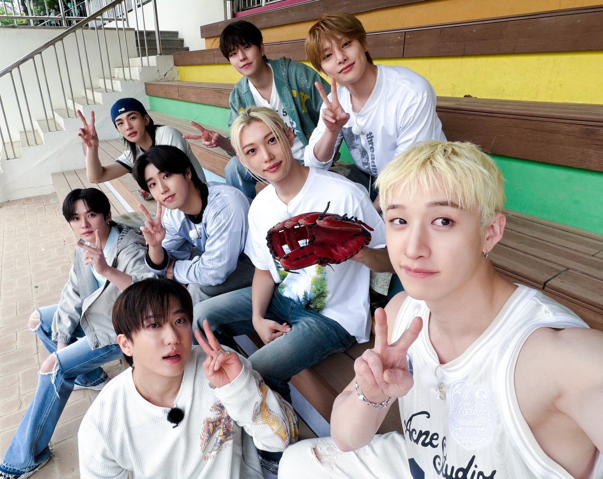 tempo54_'s tweet photo. There is a big conspiracy going on against Stray Kids 🥁 Skz haters have disguised themselves as STAY &amp; using members pic on bio for proof 🧐 As soon as Skz releases teaser, trailer, concept, MVs, they find the silliest little things to complain for ruining Skz career &amp; cb 😤 https://t.co/SBikpVpDmy