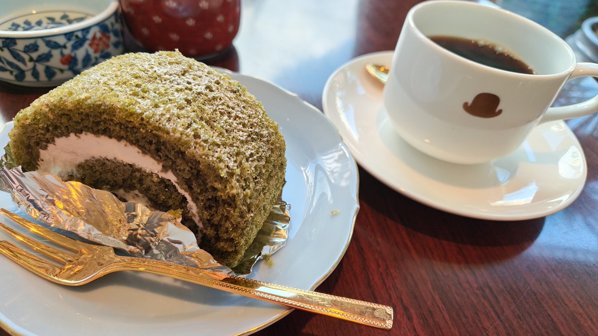 thunder_lab's tweet photo. 福岡ついて初手喫茶店などと https://t.co/hZAwEbYx7k