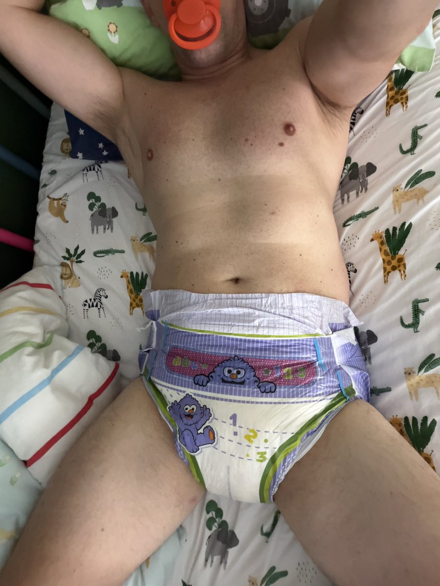 DiaperPupRotiss's tweet photo. Soggy Sprogs on a Saturday morning is the best way to wake up. 🥵 
@NappiesRUs #sprogs #abdl #diaperboy #gayabdl https://t.co/TU1OqYfJCe