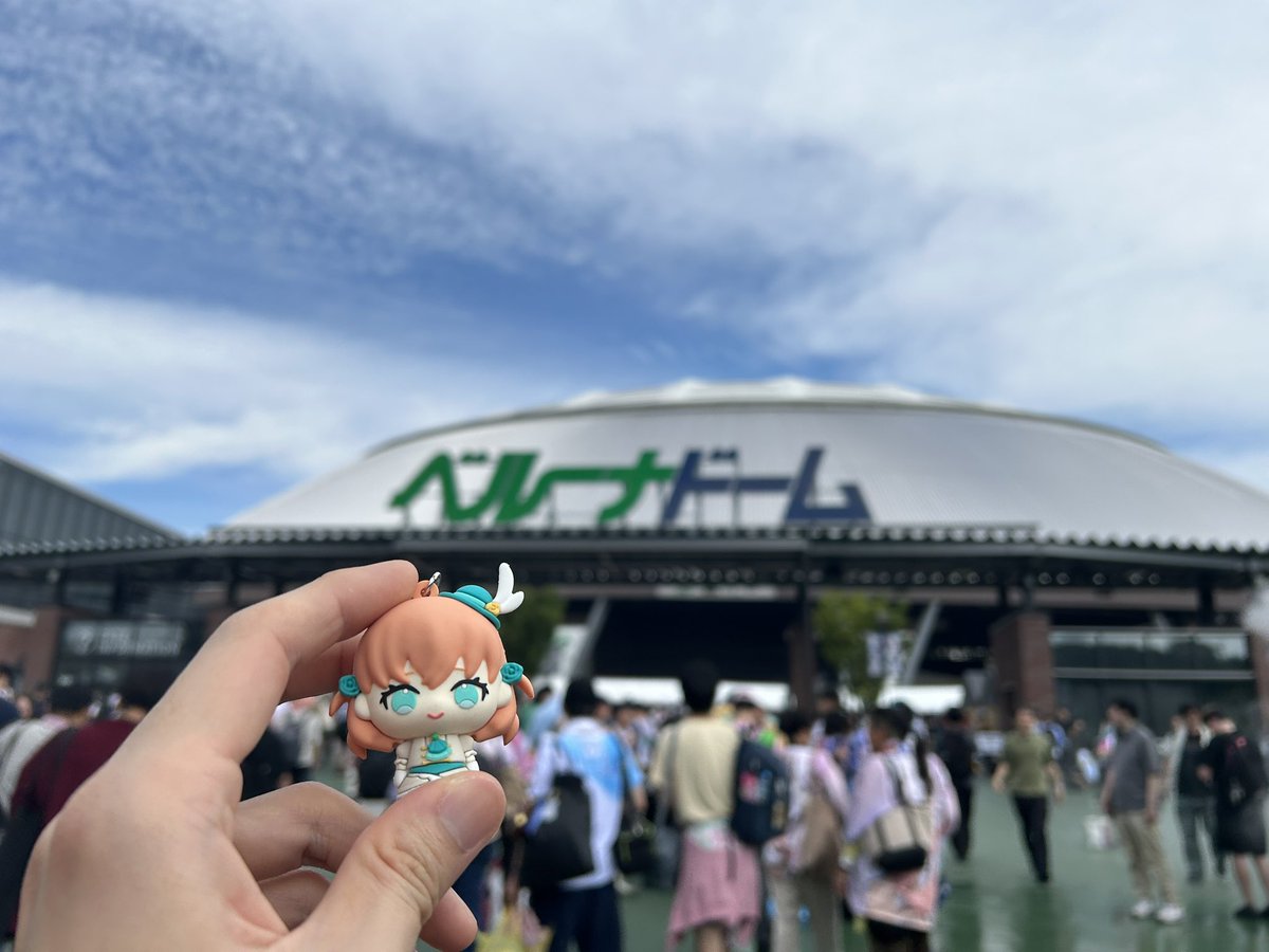 m_amy_10's tweet photo. 三蓮華さんの卒業式へ https://t.co/DhT9TqPYVG