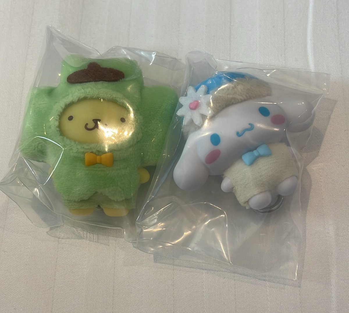 hssh0615's tweet photo. サンリオ ちびっとも レインコート 交換

【譲】 シナモロール　ポムポムプリン

【求】 コロコロクリリン

郵送or都内手渡しでの交換を希望いたします。検索からもお気軽にお声掛けください。 https://t.co/CH895KKhvB