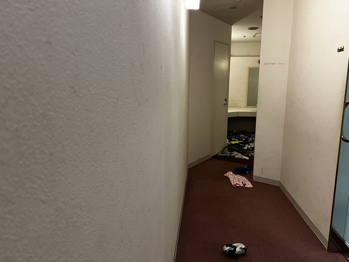 tokio____omori's tweet photo. 恐怖心展
札幌にて本日より開幕です。

札幌の会場は、なんというか、恐怖心とともにあります。

ぜひお越しください。 https://t.co/9J1IZJf3N5