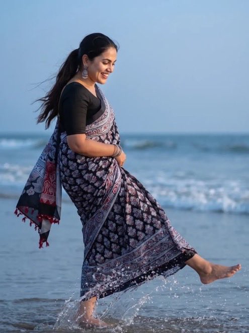 Glamreel's tweet photo. Meera🖤
#Meera https://t.co/gbZq13IdPw