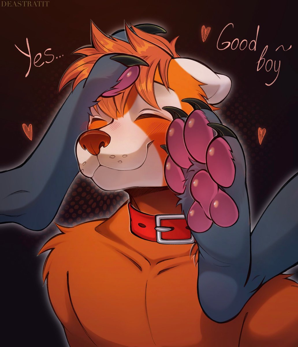 ReddestPanda099's tweet photo. mmmm paws... no irl photos for a bit not feeling well enough to dress up. https://t.co/qDauUfI0XC