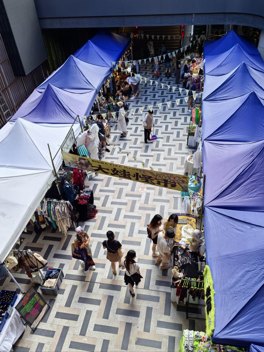 peteroyen's tweet photo. This weekend’s tiny art market is bringing hand-painted clay pieces and poetry zines right to your neighborhood! Stop by, chat with local creators, and take home a little creative joy https://t.co/bey3ifSHkY