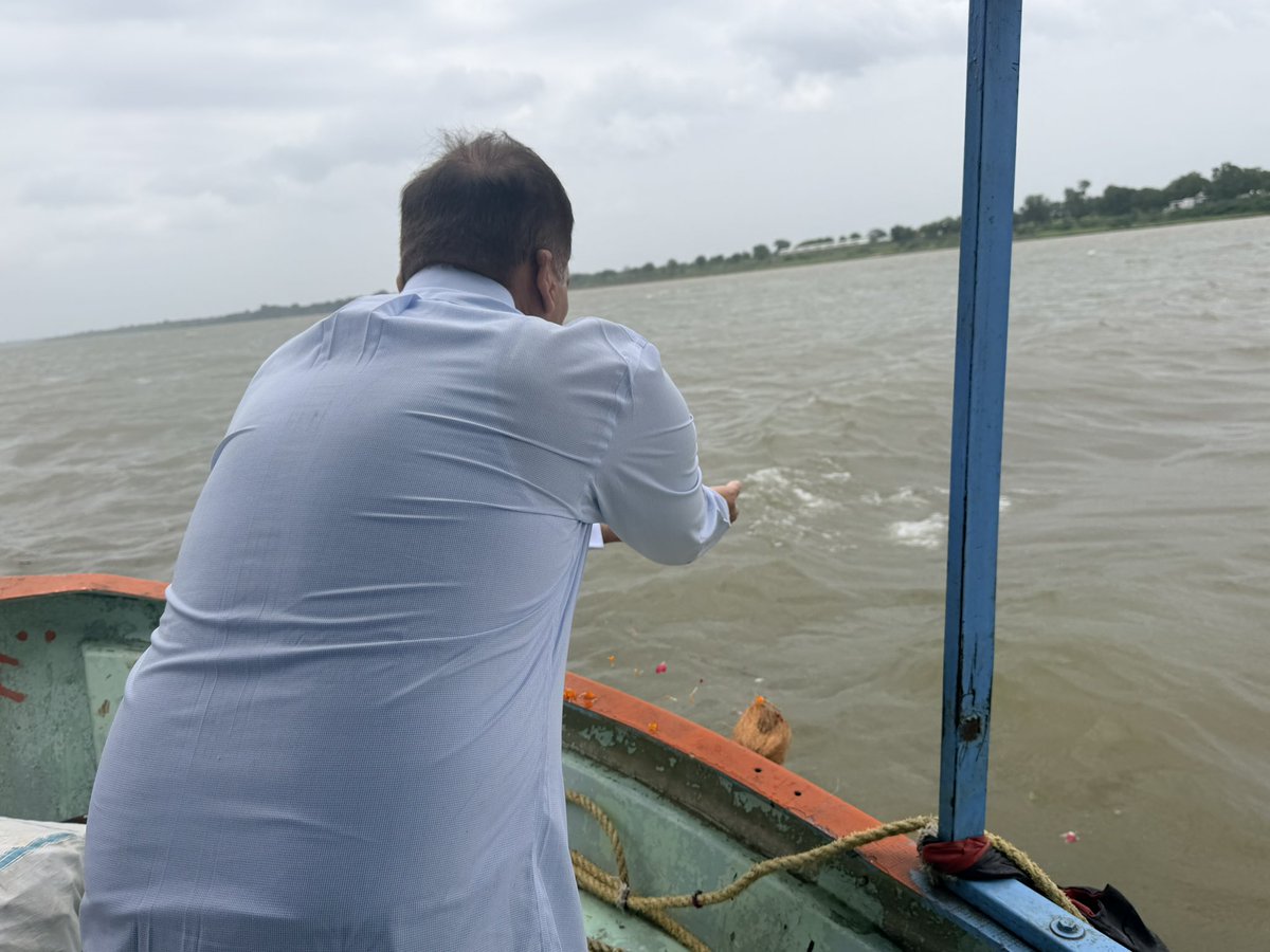 Barmer_Harish's tweet photo. हर हर नर्मदे 🙏

#Maheshwar https://t.co/7AXR1ZNGn1