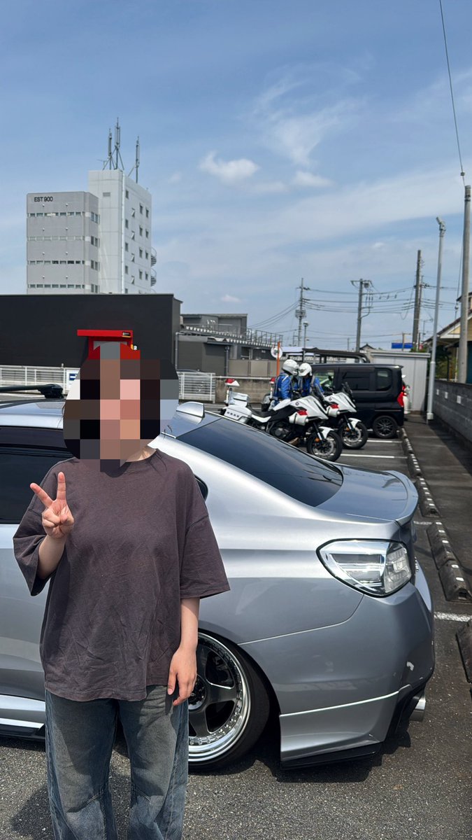 18tyy_'s tweet photo. 今年2度目の白バイ

そして彼女 https://t.co/XIdp5xqp24