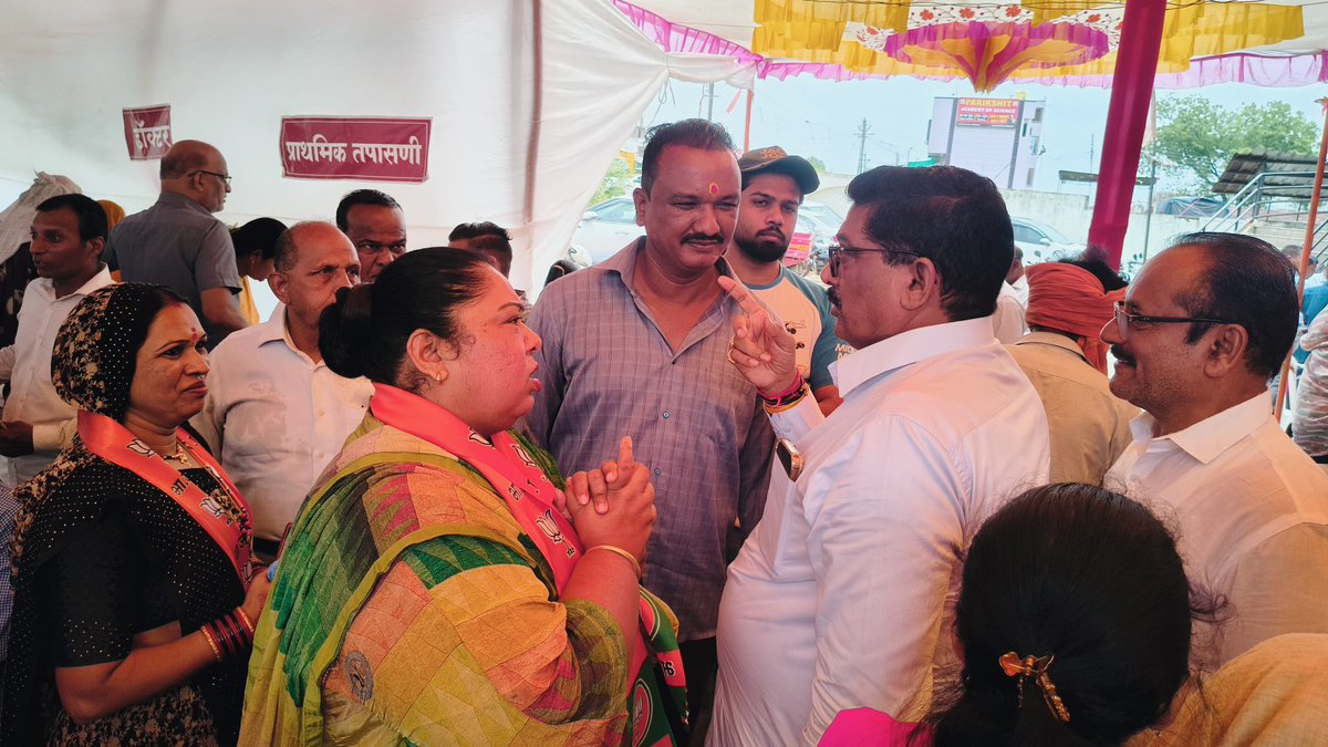 SVKohale's tweet photo. नागपूर शहर मंत्री श्री. विनय कडू, व्यापारी आघाडी अध्यक्ष (झिंगाबाई टाकळी मंडळ) श्री. बंटी दीक्षित, श्री. सागर घाटोळे, श्री. ज्ञानेश्वर ससनकर, श्री. योगेश खोजरे, सौ. रजनी पांडे, तसेच भारतीय जनता पार्टीचे पदाधिकारी, वैद्यकीय तज्ज्ञ, डॉक्टर आणि मोठ्या संख्येने नागरिक उपस्थित होते. https://t.co/7JME4k1mCQ