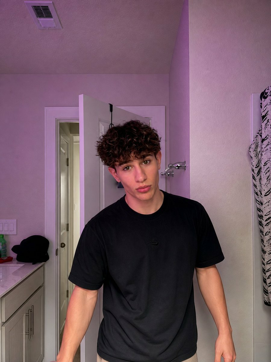WaleeCoope's tweet photo. I have got hot 🥵 white boys baits files available mega link 🔗 both Male and Female baits files available 🥵🥵 DM https://t.co/GZgVYg4bGu https://t.co/W2Ux7meEeT