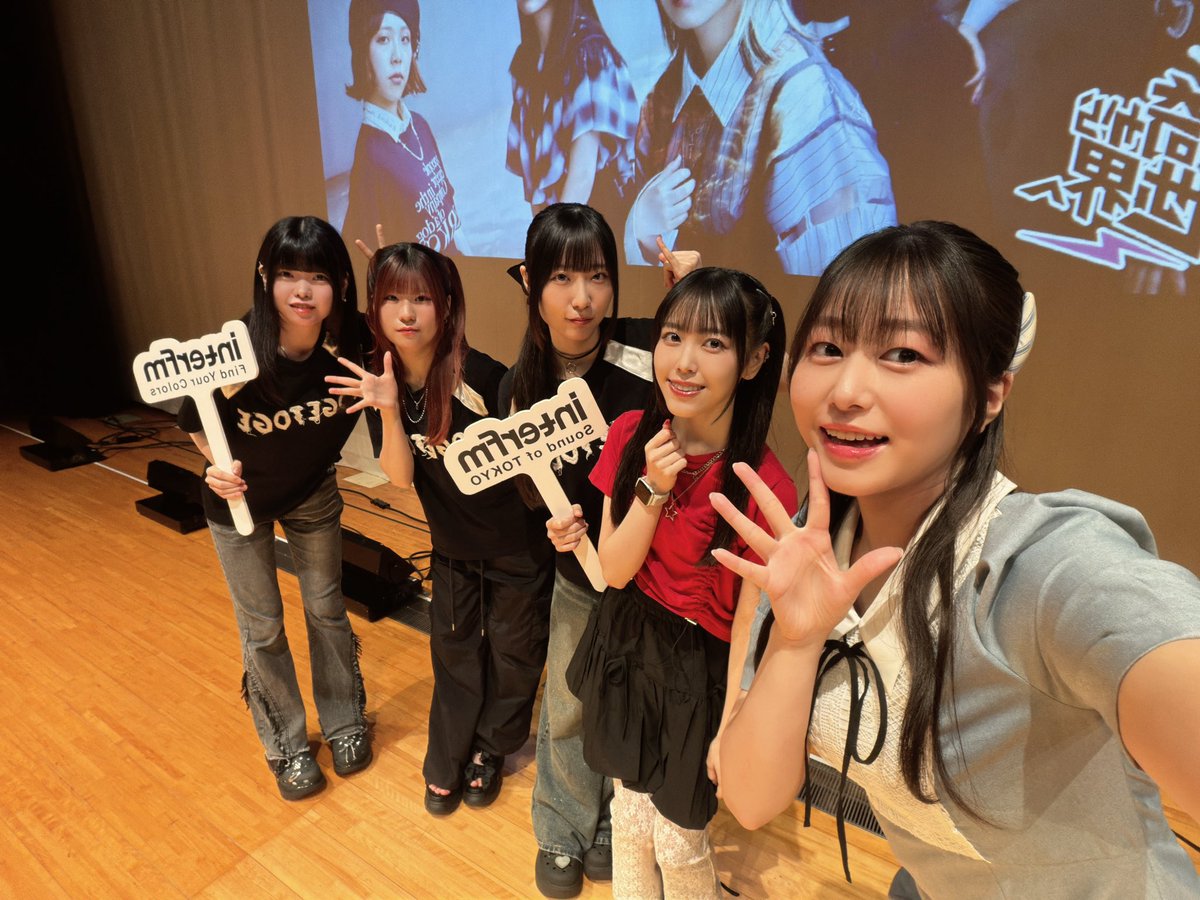 cocohayashi515's tweet photo. 「 #トゲナシトゲアリ のトゲラジ～川崎から世界へ～」公開収録昼の部
ゲスト出演させていただきました！✨

ゆっくりお話しできて楽しかった〜！
また対バンできますように👊🔥

挑戦したら報告しますっ！🤣
#トゲラジ #ガルクラ 
#バンドリ  #MyGO https://t.co/pKwwGAg78M