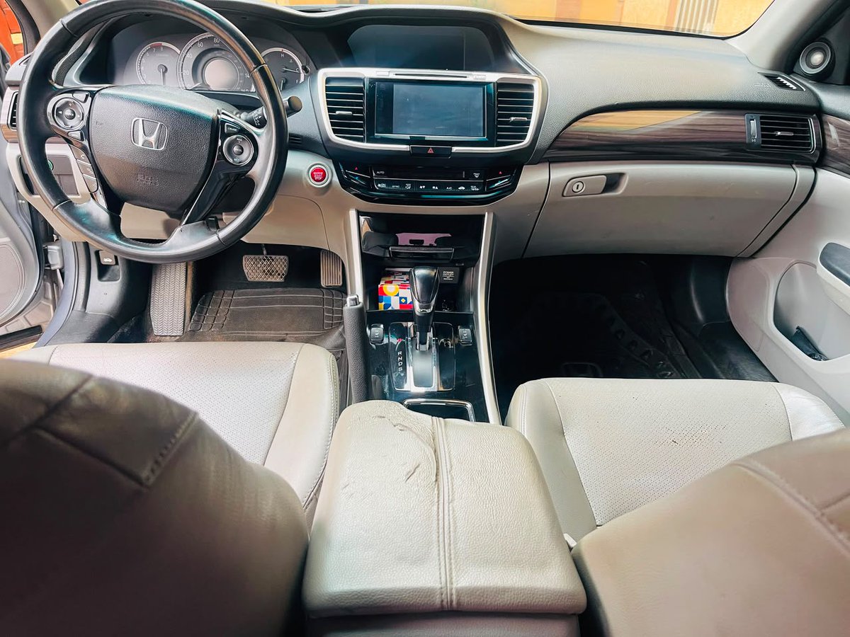 PELSAUTOS's tweet photo. Registered 2016 Honda Accord sports 
Still in toks standard 
Sweet Alloy rim
Clean interior and exterior 
accident free
12,500,000
IBADAN
07032328559 https://t.co/S66PIaDQrJ